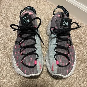 Nike Space Hippe 04 (Womens Size 5) Shoes CD3476 003 Smoke Grey Pink